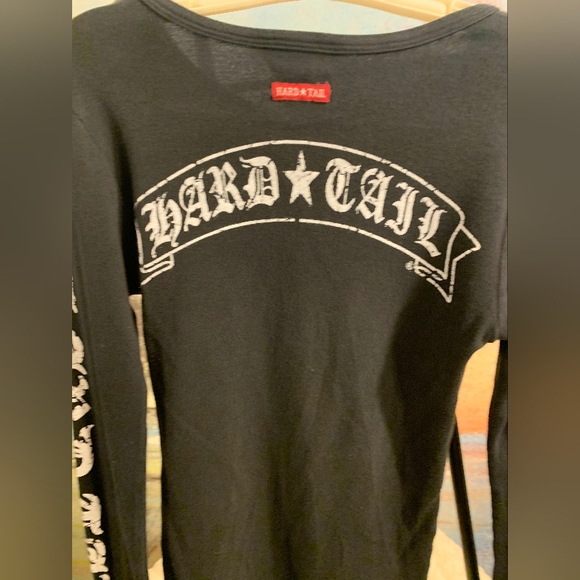 Hard Tail  Forever black long sleeve top w/ white design . - Picture 6 of 8